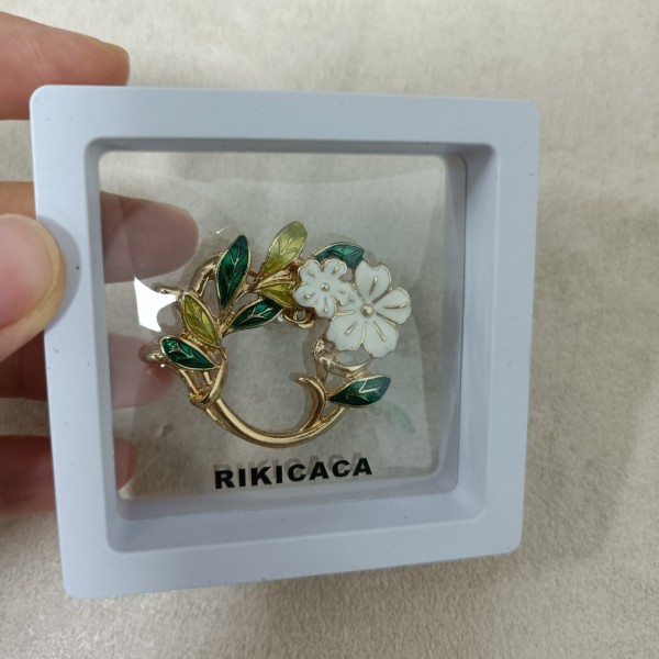 RIKICACA Jewelry brooche,Womens Flower Green Leaf Brooch